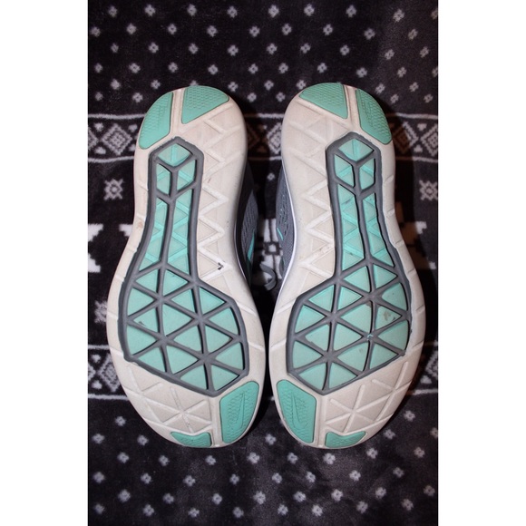 Nike Shoes - Picture 4 of 4